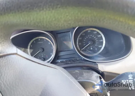 2017 Hyundai Santa Fe Sport 2.4L z USA, uszkodzony, nr VIN 5XYZU3LB2HG415272